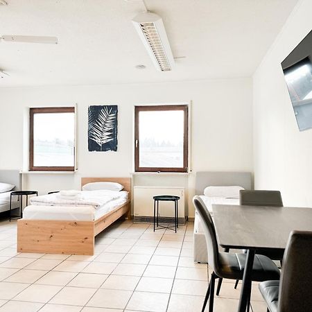 Modern Living Studios Karlsbad Ngoại thất bức ảnh