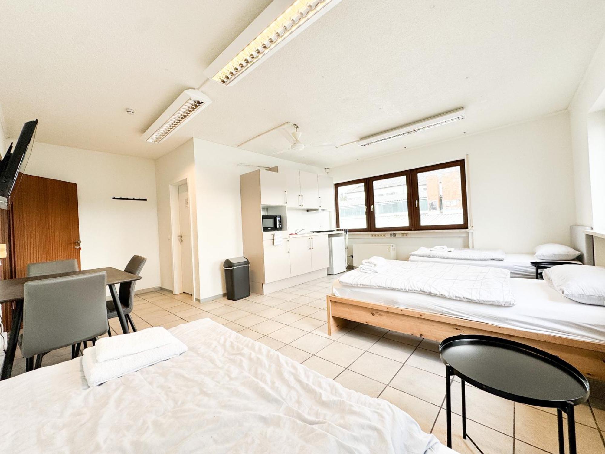 Modern Living Studios Karlsbad Ngoại thất bức ảnh