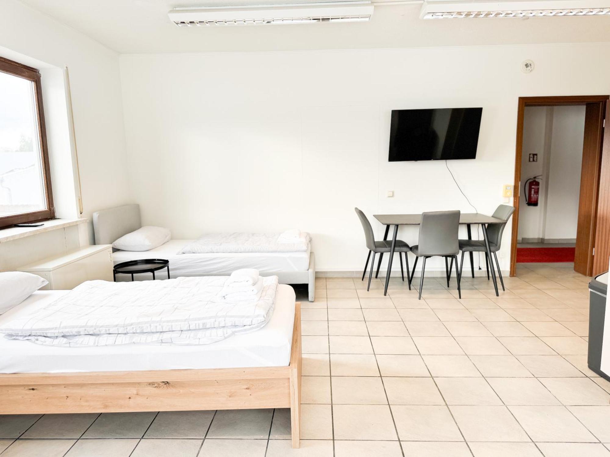 Modern Living Studios Karlsbad Ngoại thất bức ảnh