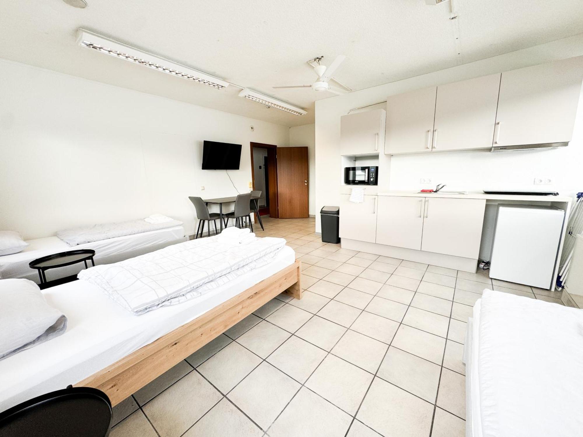 Modern Living Studios Karlsbad Ngoại thất bức ảnh